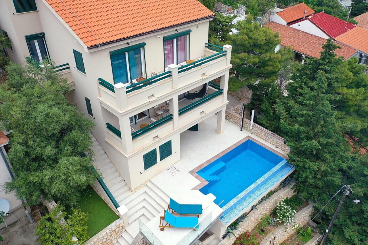 Villa Relax , With Seaview And Two Pools Near Beach Starigrad  Εξωτερικό φωτογραφία